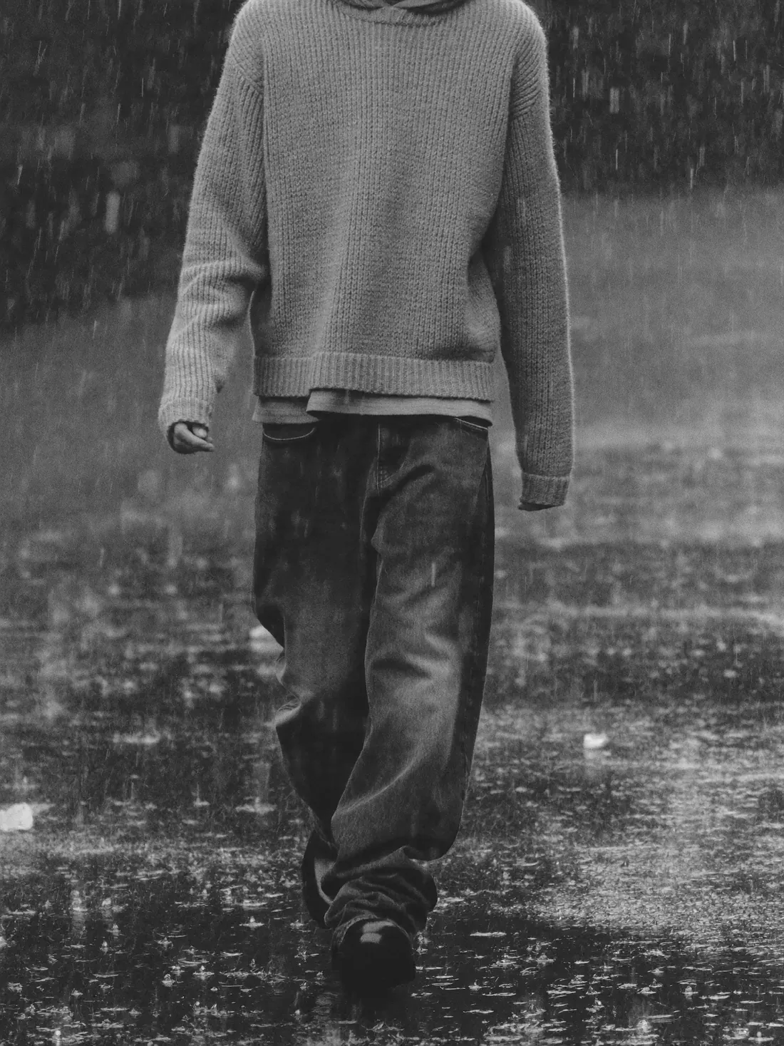 Heavy knit worn in the rain